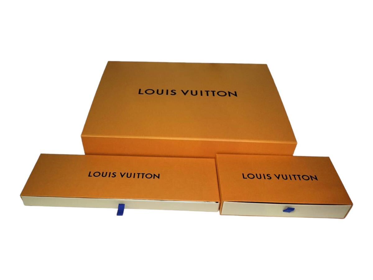 【静0305-14】LOUIS VUITTON ルイヴィトン LV 空き箱 まとめ 保存袋 紙袋 ショッパー 巾着 化粧箱 中古品 現状品 ルイヴィトン 空箱 紙袋 _画像3