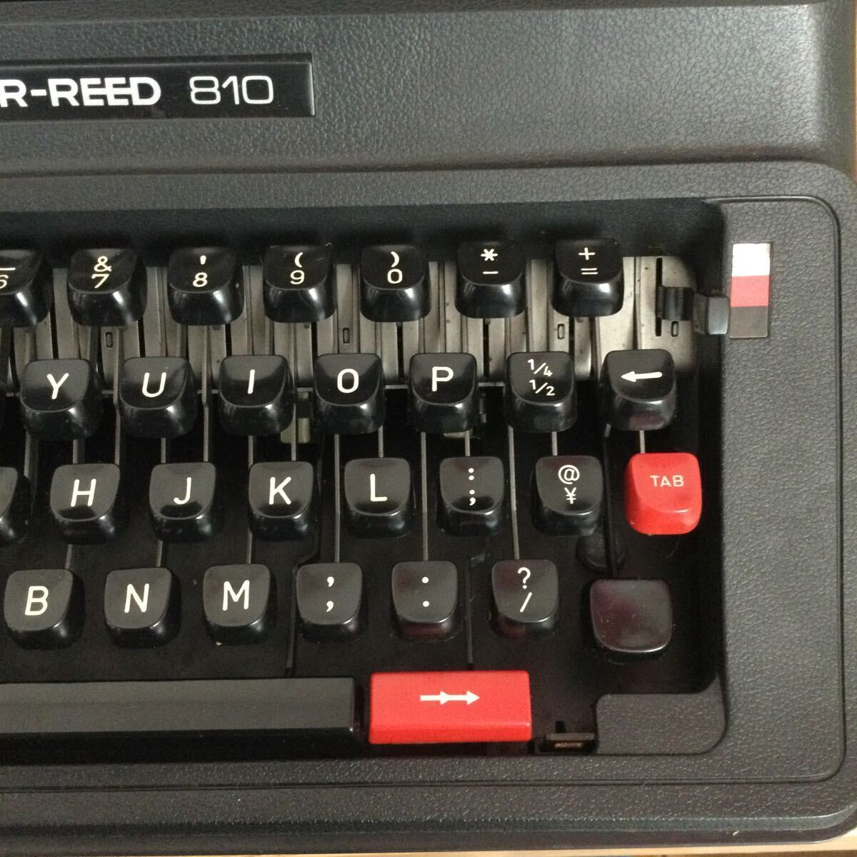  typewriter SILVER SEIKO LTD model 810 No.20181609 SILVER -REED 810 (RT)