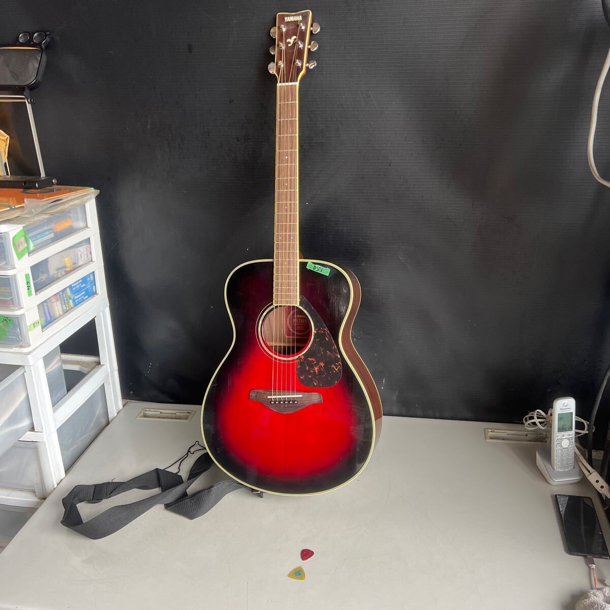 D51 160サイズ発送　中古　現状品　ヤマハ FS730S アコースティックギター 中古_画像1