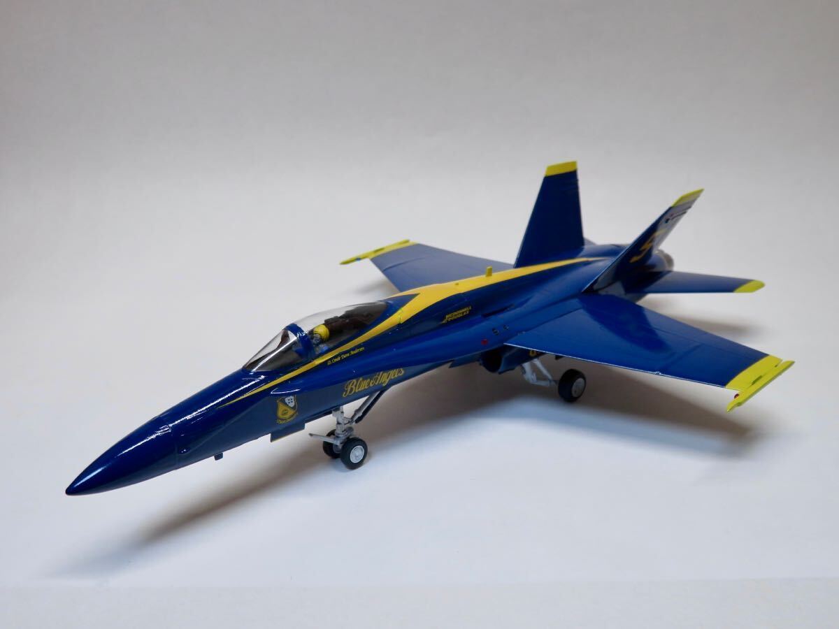 ハセガワ ブルーエンジェルス 1/72 プラモデル 完成品_画像1