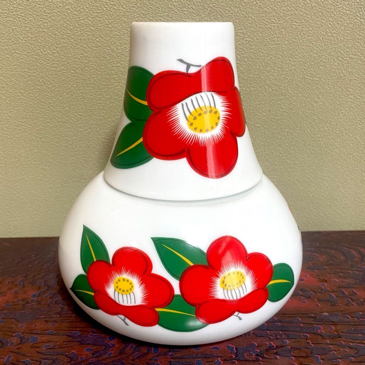 お酒空き瓶 蓋付き陶器製 コップ 椿 花柄 インテリア 花瓶