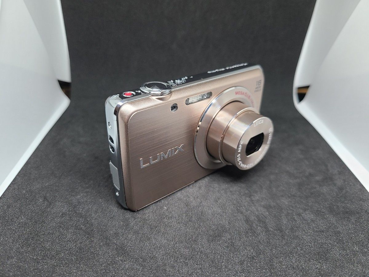 Panasonic LUMIX DMC-FH8 ライカ