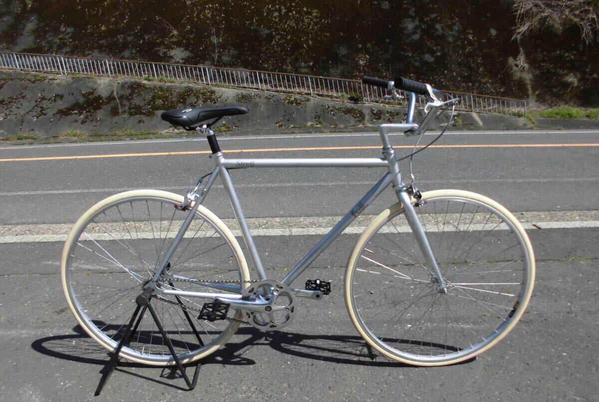 1円～昭和 Fuji フジ stroll シルバー色 ダースバイダービーチクルーザー 中古自転車 3198の画像1