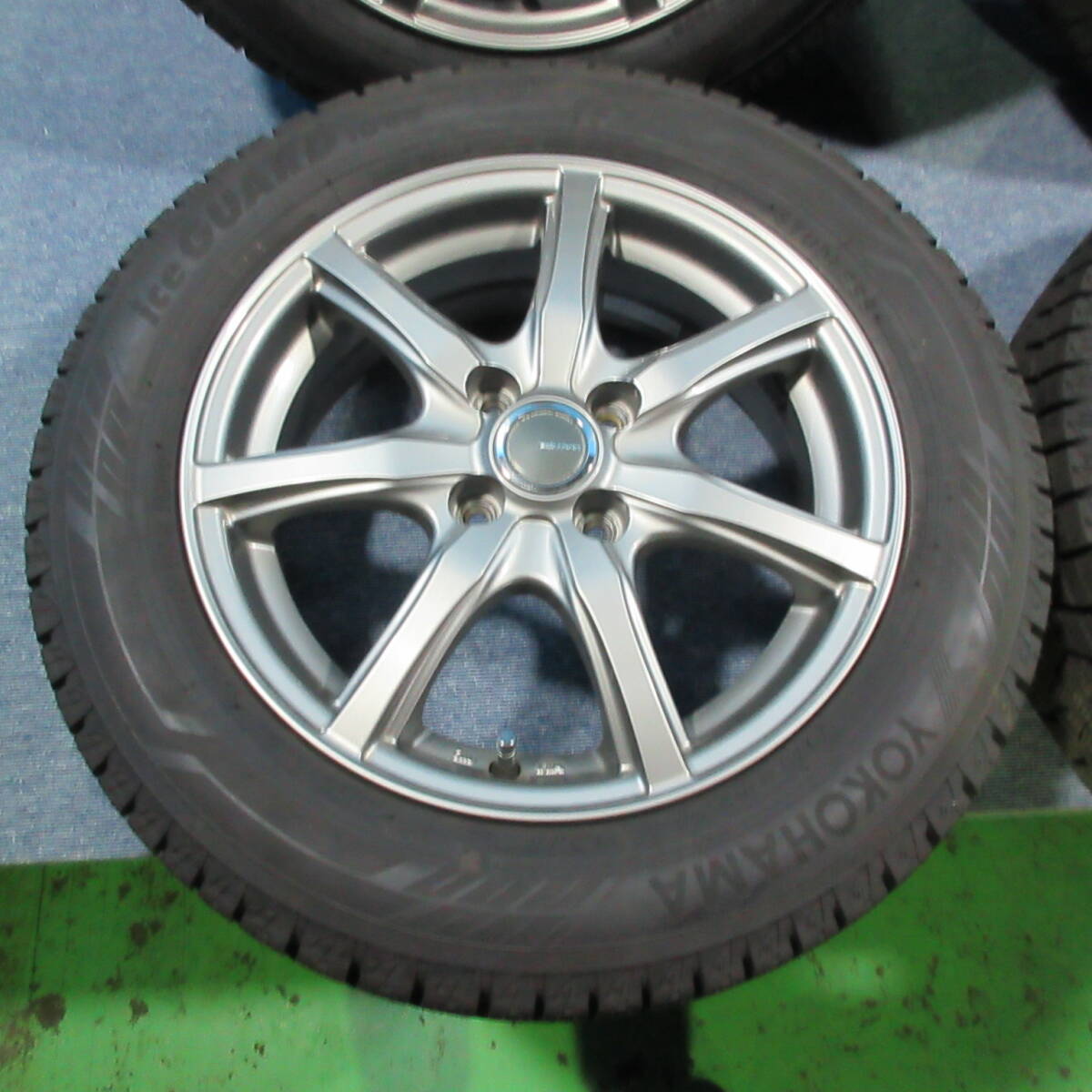 X　　MILLOUS　15インチアルミ　4穴　PCD100　5.5J　42　175/65R15　スタットレス　スタッドレス　中古_画像2