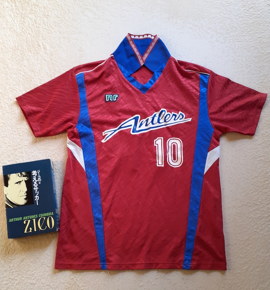 鹿島アントラーズ 10番ジーコ ZICO レジェンドナンバー ユニフォーム!!(サイズO)+【ジーコの考えるサッカー３冊(ケース付き!!)】激レア♪ _画像2