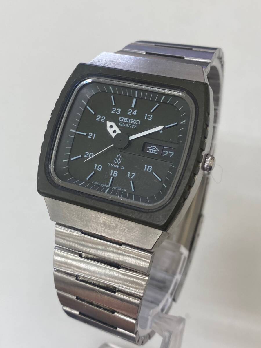 SEIKO QUARTZ TYPE II タイプ2 8223-502A 腕時計 クォーツ デイト 黒文字盤 スクエアフェイス シルバー 未稼働 ㏄021502_画像1