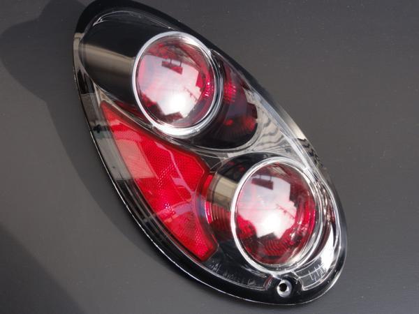 新作入荷 クライスラー ニュースモークテールランプ PTクルーザー　01-05ｙ　テール　ランプ　ライト　