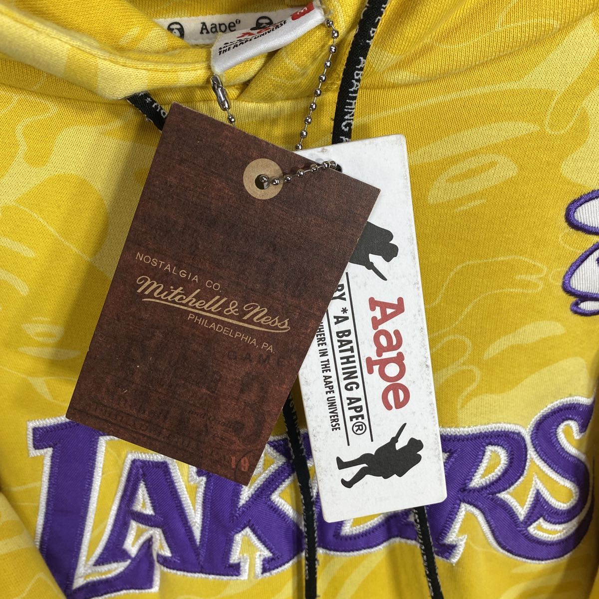 希少 アベイシングエイプ×ミッチェルアンドネス NBAレイカーズ 希少 アベイシングエイプ×ミッチェルアンドネス NBAレイカーズ