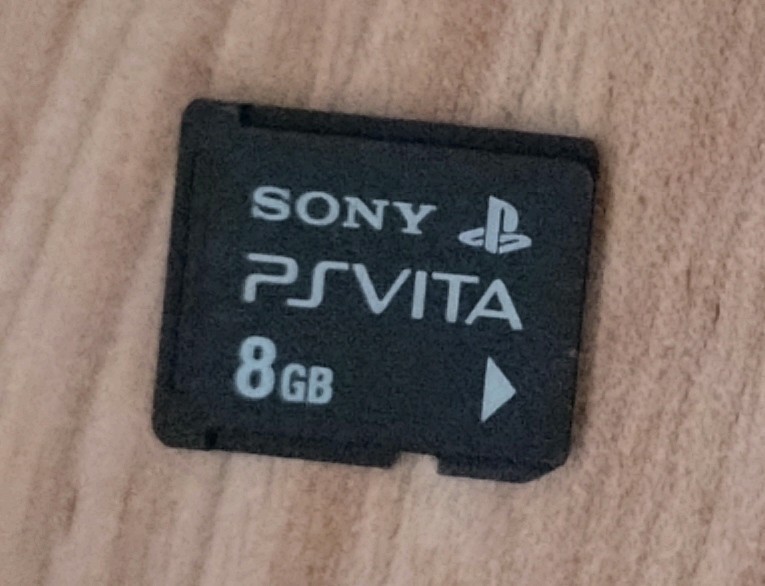【ジャンク扱い】 PSVITA PCH-2000 本体+8GBメモカ PlayStation Vita 動作OK_画像5