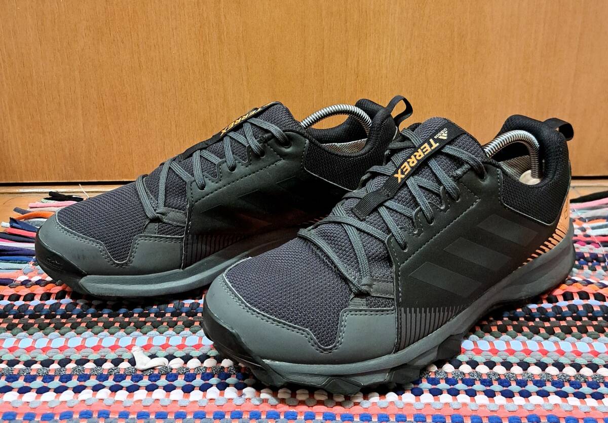 ☆人気 アディダス TERREX 『TRACEROCKER GTX』 トレッキングシューズ GORE-TEX☆_画像1