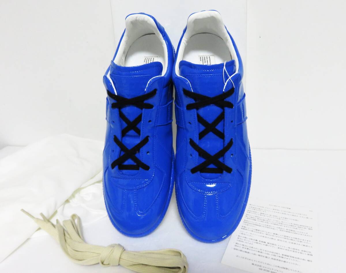 定価10万 新品 Maison Margiela REPLICA パテント ジャーマントレーナー 42 ブルー メゾン マルジェラ レプリカ エナメル スニーカー 靴の画像4