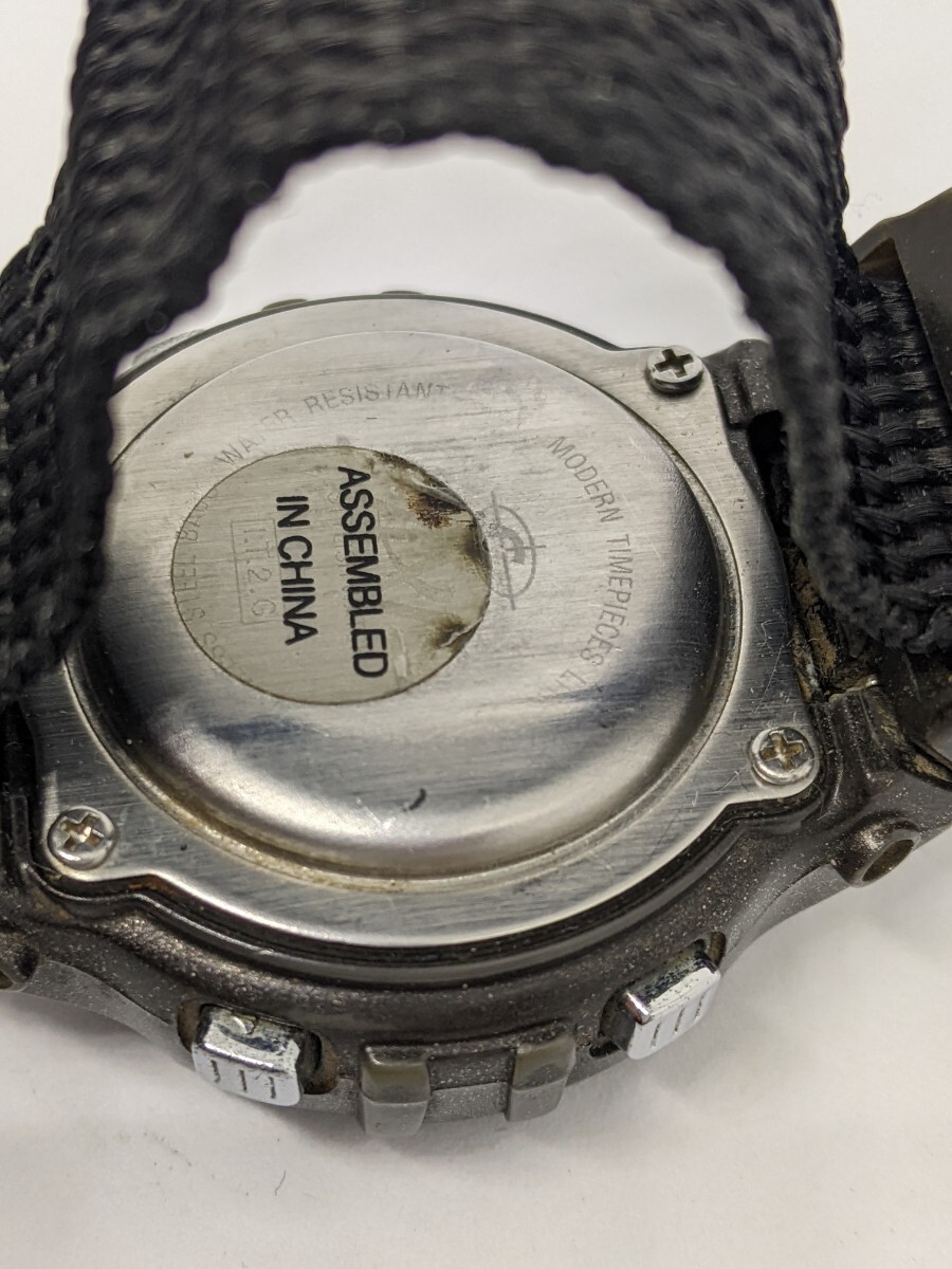 J-AXIS デジタル腕時計 カーキ 傷汚れあり 電池交換済 中古動作品 77 31_画像2