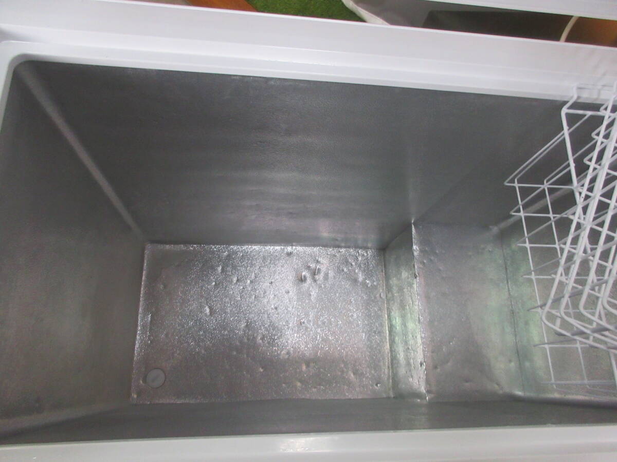 引き上げ品 アイリスオーヤマ ノンフロン冷凍庫 ICSD-20A-W 22年製 198L 冷凍ストッカーの画像4