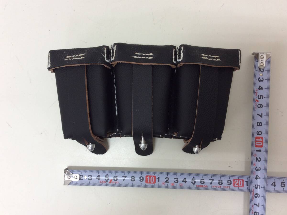 #4389 Germany army 98K?. medicine pouch magazine pouch details unknown military replica collection * photograph . please verify 