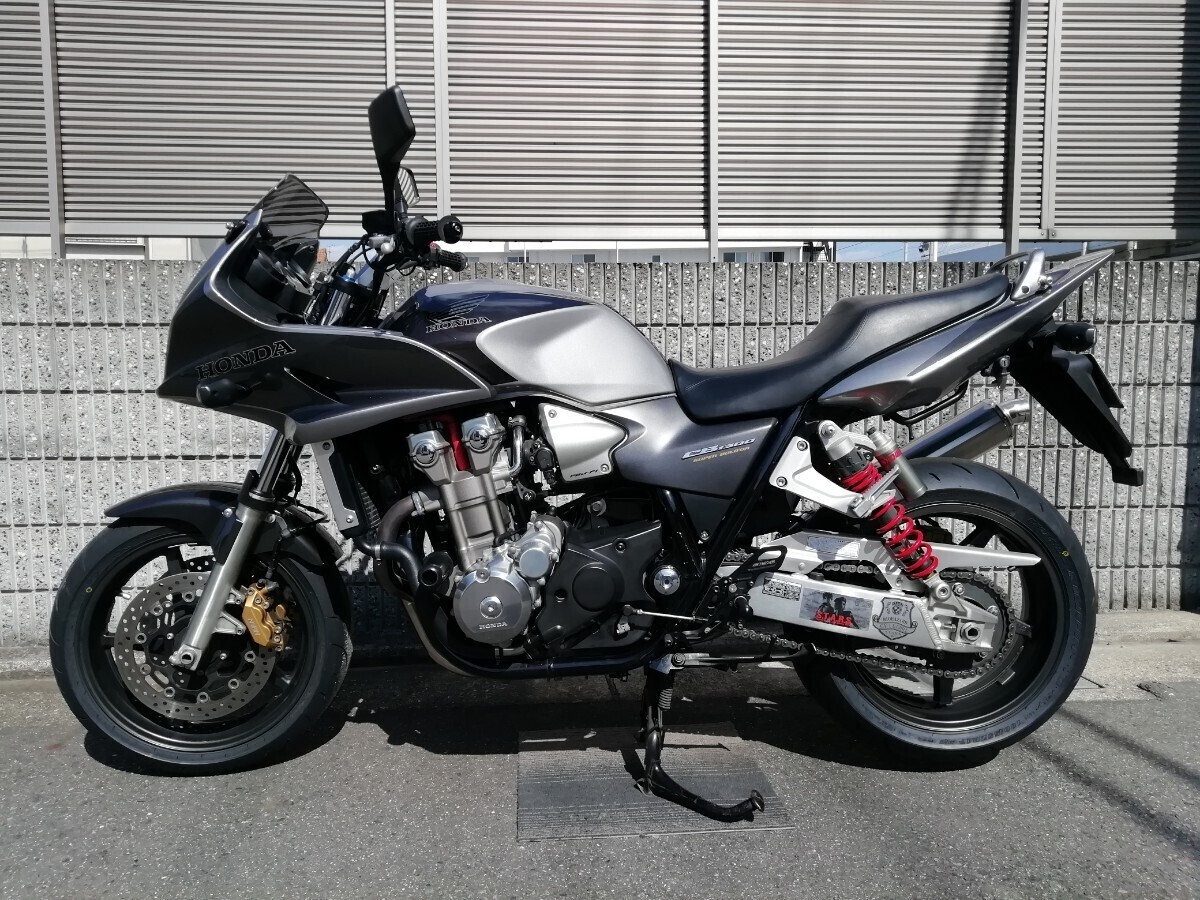 ホンダ CB1300SB スーパーボルドール　SC54 走行少なめ美車 07モデル アイアンネイルシルバーメタリック×ヘビーグレーメタリック_シルバーメタリック×グレーメタリック