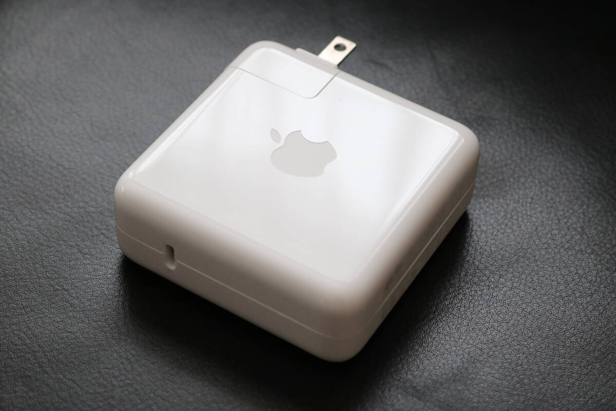 [新品未使用] Apple純正 61W USB-C Power Adapter ACアダプタ A1947_画像2