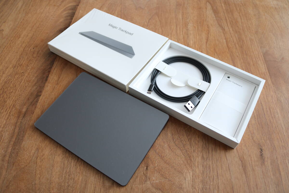 [程度良好/稀少] Apple Magic Trackpad 2 Space Gray Wireless Model A1435 MRMF2J/A スペースグレイの画像1