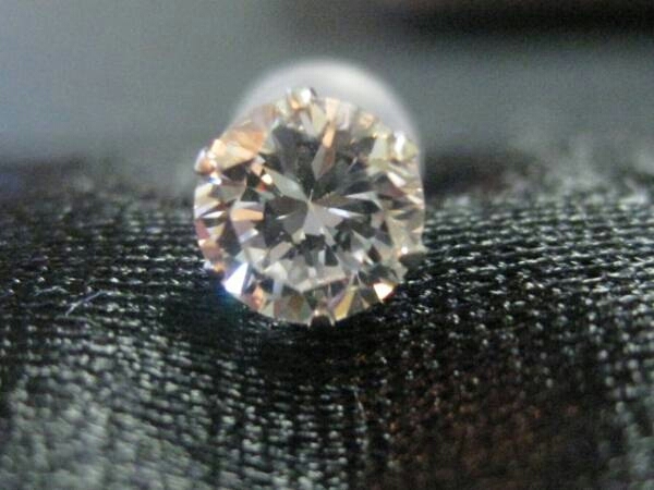 ☆宝石店お墨付き商品☆5mmＷＧダイヤモンドピアス1.45ｃｔ 高級ペア ※☆☆最上級ホワイトゴールドピアス☆☆※の画像3