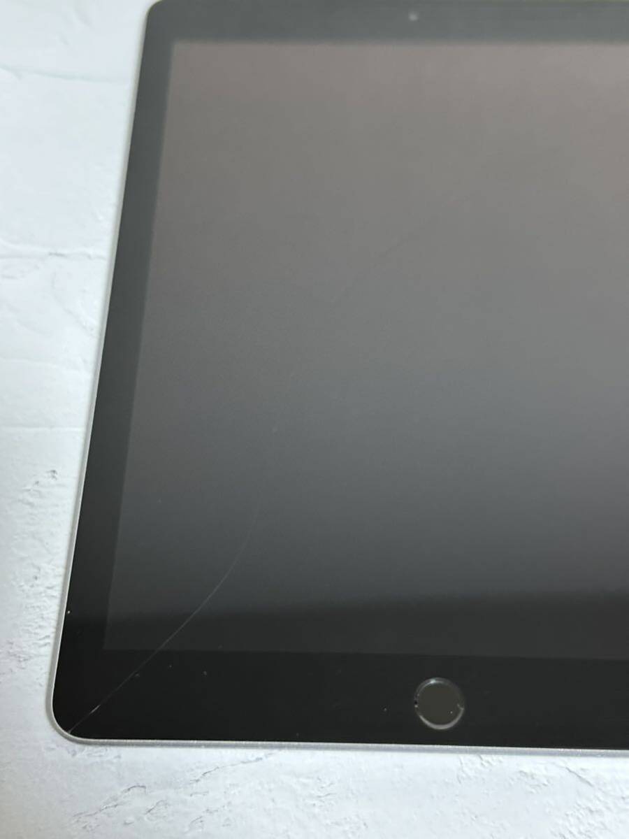 iPad 6世代 32GB Wi-Fiモデル スペースグレー sku06の画像5