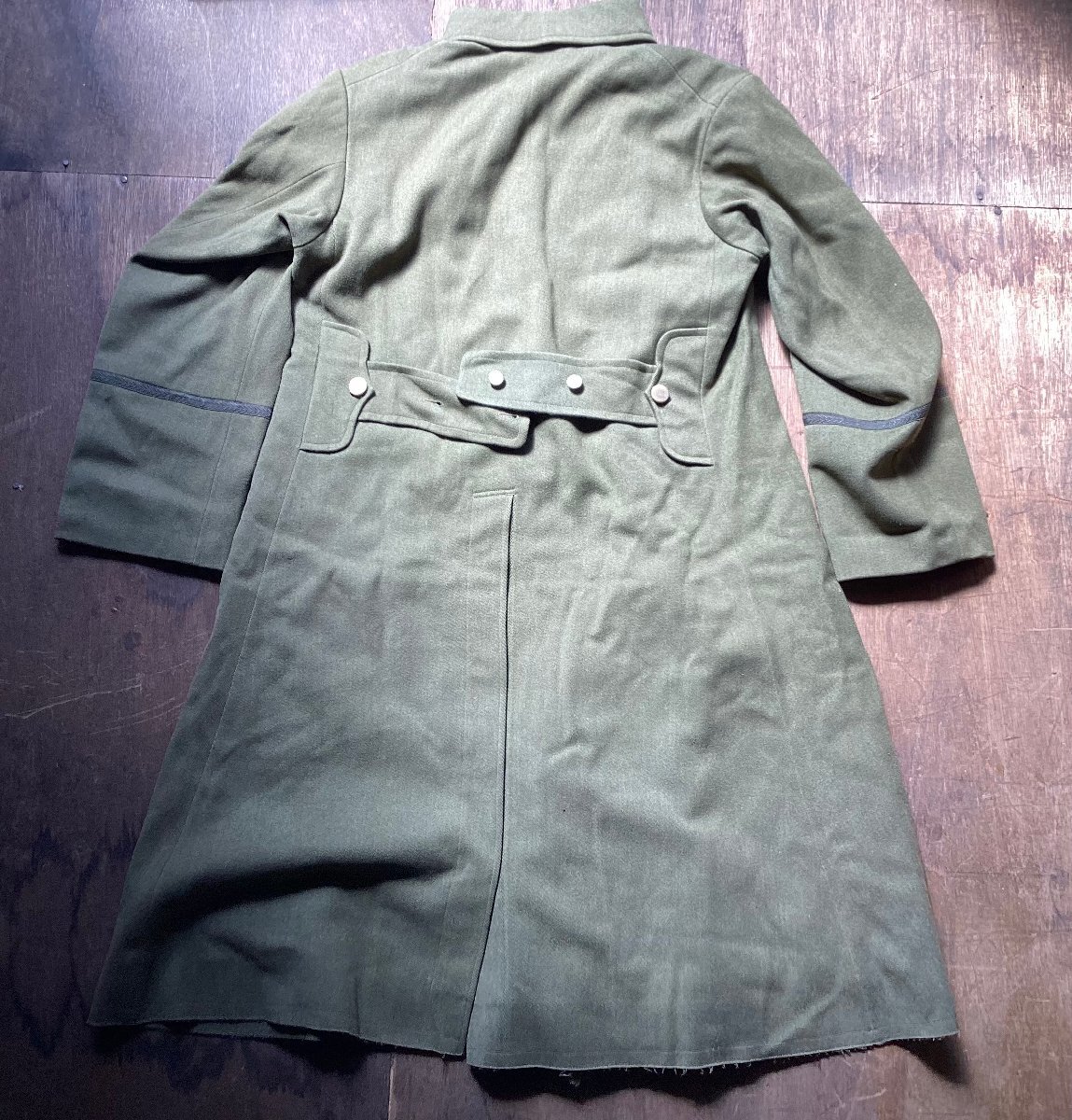 TT-2040■送料込■軍隊 マント コート フード 冬着 兵隊 日本軍 軍用 上着 服 カーキ 装備品 身丈:104cm 袖丈:58cm 肩幅:45cm 2058g/くGOら_画像6