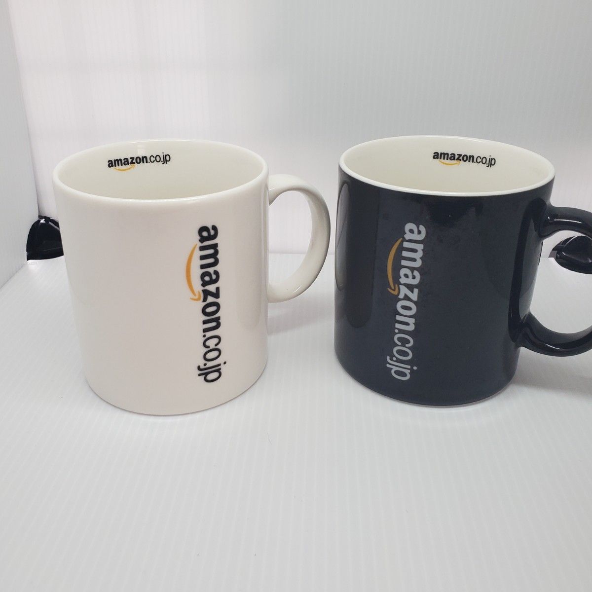 Amazon オリジナル マグカップ 白黒セット