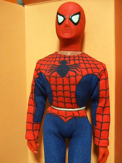 ビンテージ メゴ社 MEGO 1977年 12インチ スパイダーマン アクションフィギュア 12” AMAZING SPIDER-MAN レトロ マーベル アベンジャーズ_コスチュームも良好な状態です