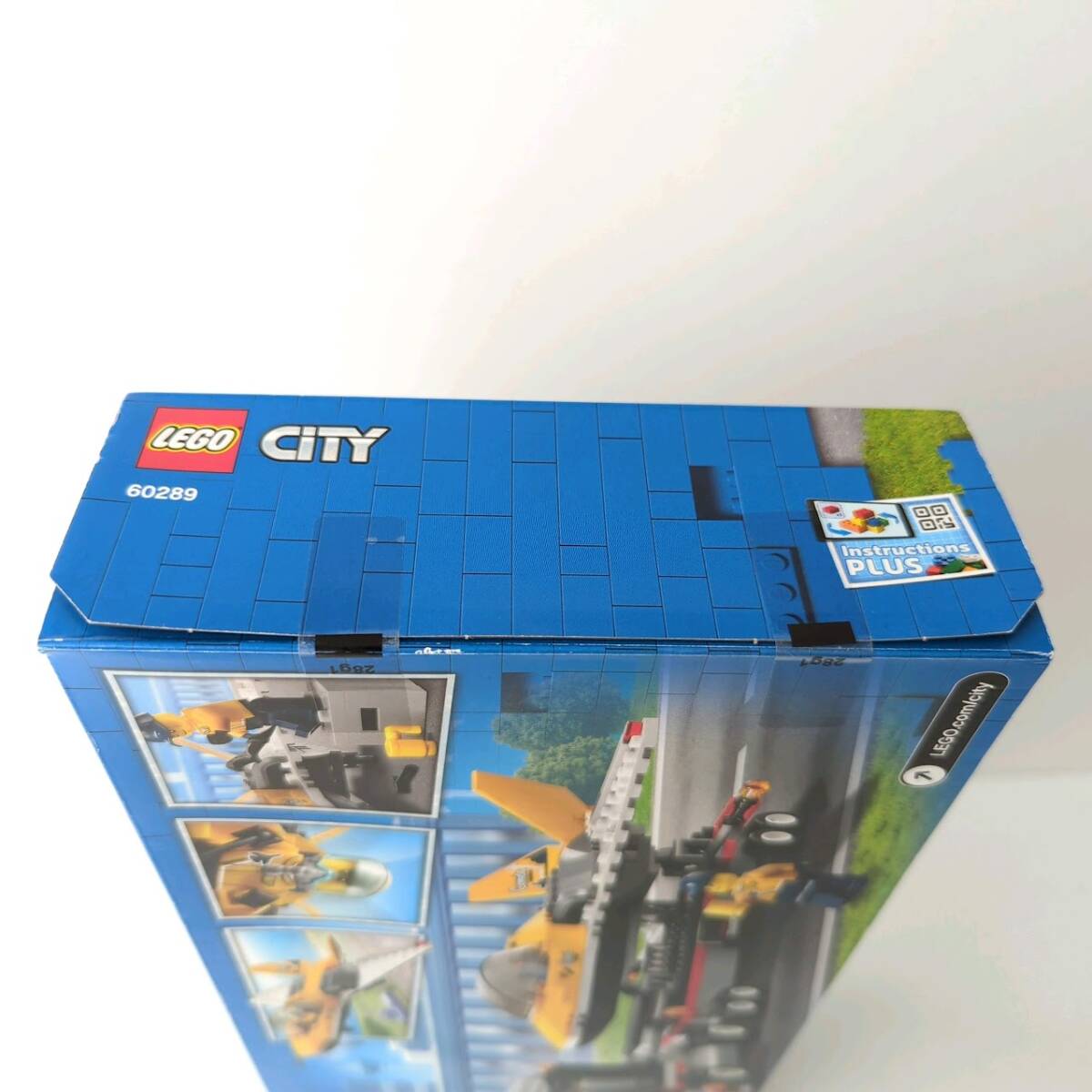 【未開封】レゴ LEGO CITY シティ 航空ショーのジェット輸送車 60289 おもちゃ 玩具 乗り物_画像4