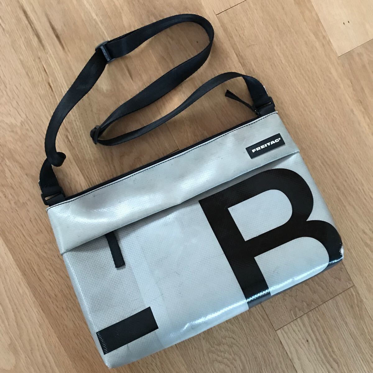 FREITAG F553 LOU shoulder bag freitag sakoshu gray character entering 