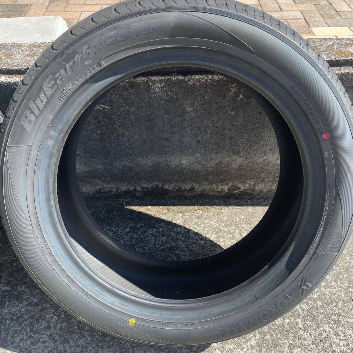 未使用2022年製 ヨコハマ ブルーアース ES32 225/50R18 2本セット_画像2