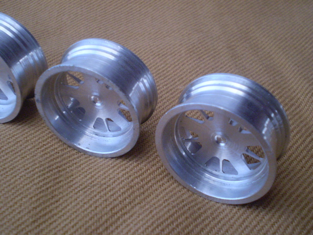 90s BOYDS BILLET Mini Wheels.NOS HodRods by Boyds. Boyds Mini wheel Set of 4.& key holder & pin bachi.