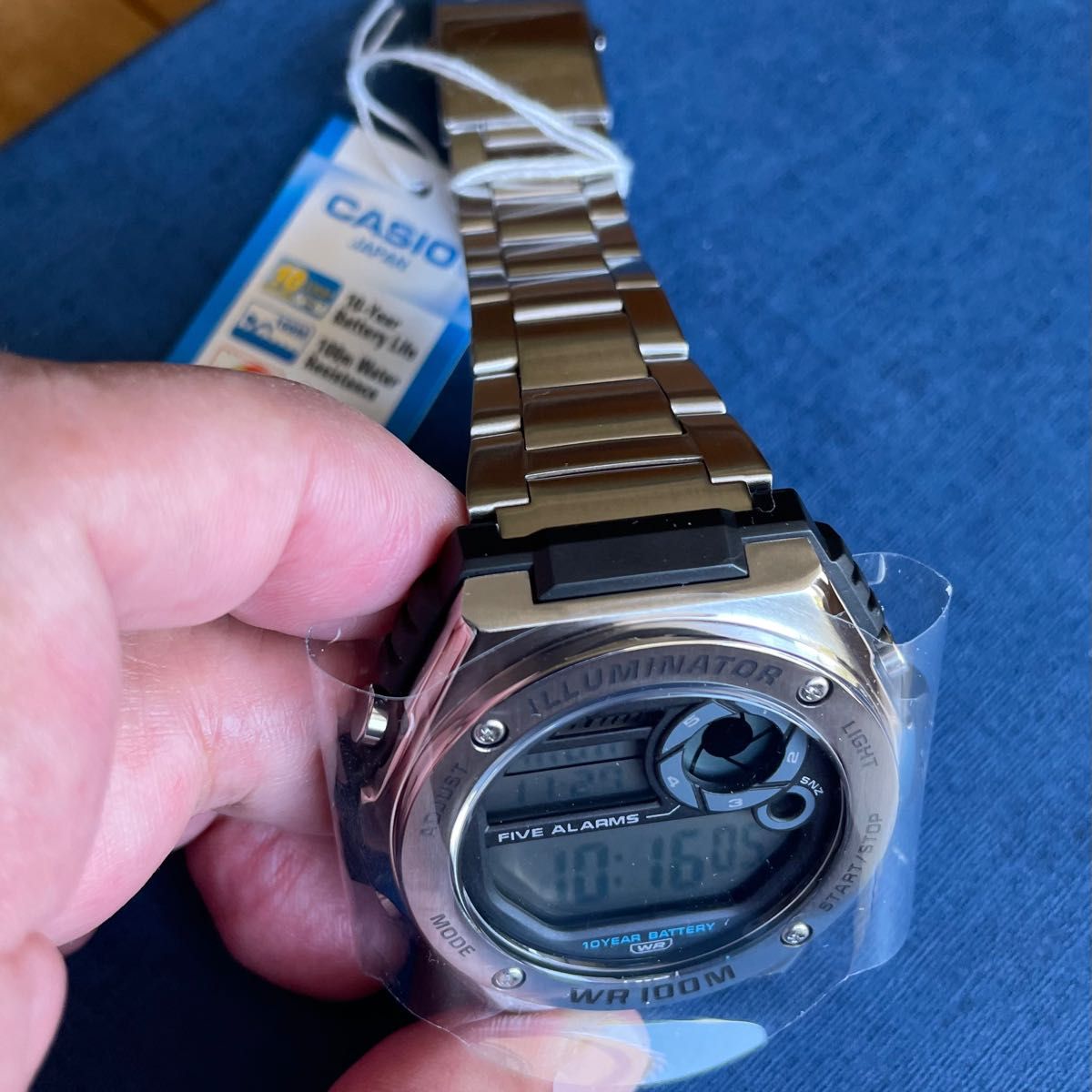 カシオ デジタル腕時計　新品　ビッグフェイス　100M防水　逆輸入超レアモデル