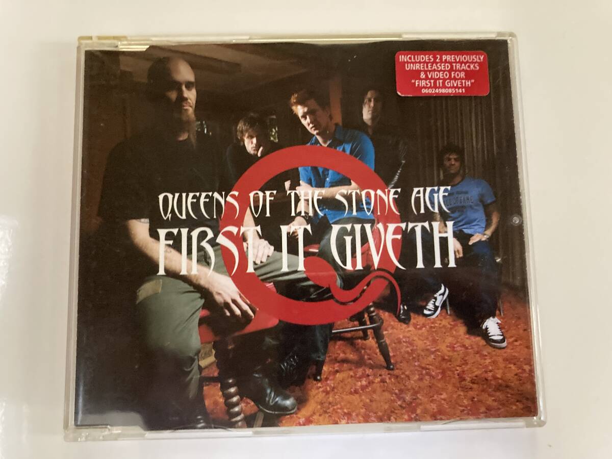 CD「QUEENS OF THE STONE AGE / First It Giventh」 クイーンズ・オブ・ザ・ストーン・エイジ_画像1