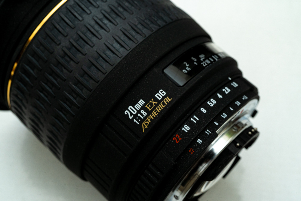 ◆ SIGMA 20mm F1.8 EX DG Nikon Fマウント ◆_画像4