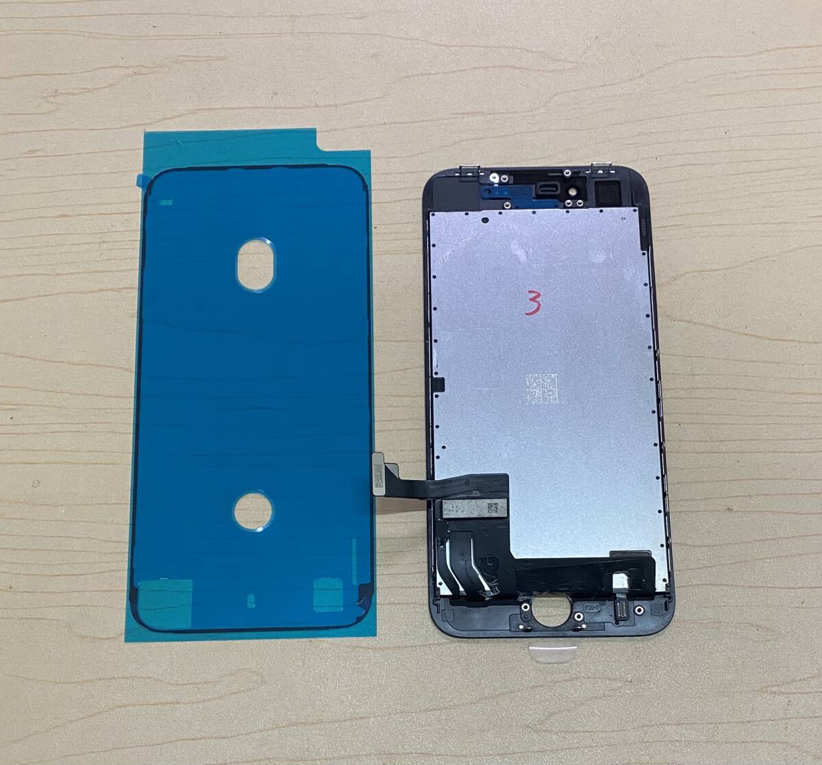 iPhone 8、iPhone SE2 ( 2020 )【純正再生品 】フロントパネル 画面 液晶 修理 交換 カラー黒 、防水シール付き 。 ジャンク 3_画像3