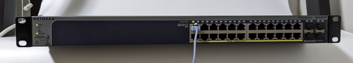 Netgear GS728TP スマートスイッチ 1GbE 24ポート SFP 4ポート PoE+の画像2
