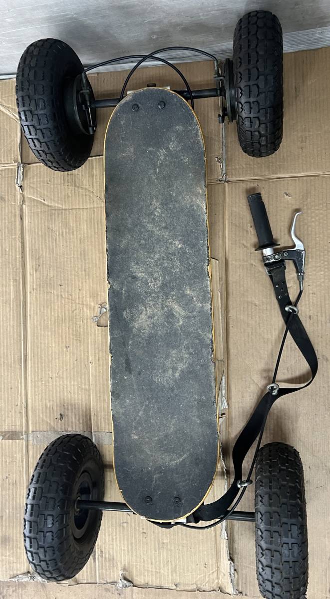 オフロードスケボー、スケートボード サーフスケート コンプリート スケボー エアータイヤのブレーキ付中古品の画像5