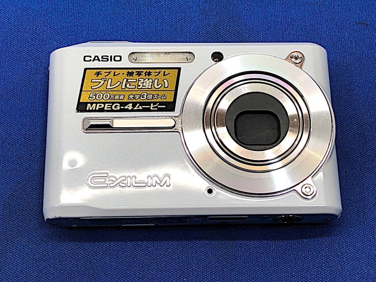 2/209【ジャンク】 CASIO デジカメ コンデジ EXILIM EX-S500 ホワイト デジタルカメラ カシオ_画像1