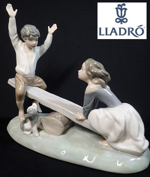 6323[TS]◆LLADRO/リヤドロ◆フィギュリン No.4867 『シーソー』 陶器の置物/ヴィンテージ/幼馴染 少年 少女 犬の画像1