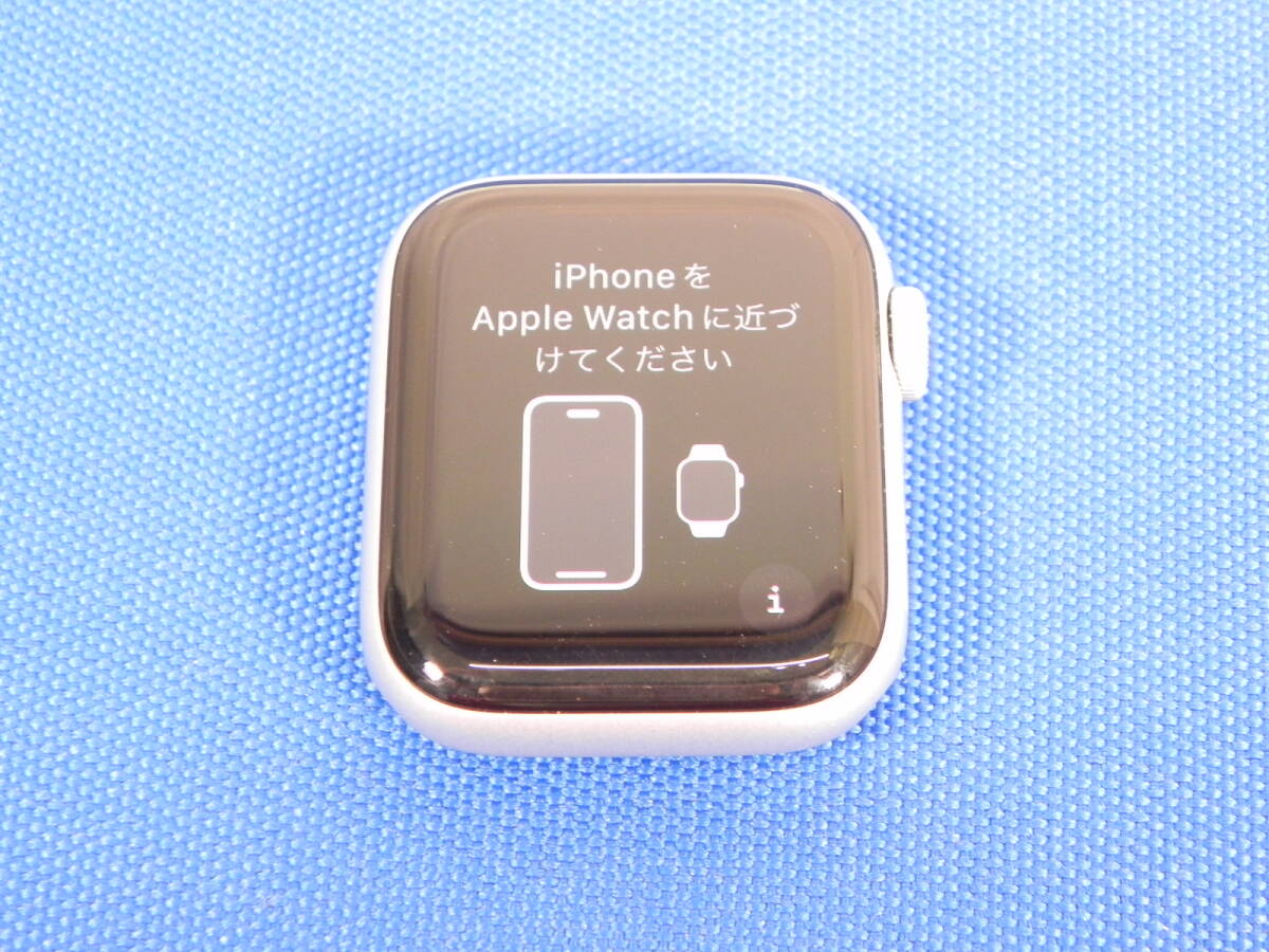 t2927 Apple Watch SE (GPS) アルミニウム 40mm MKQ93J/A A2351 + Apple純正 ミッドナイトモダンバックル M バンド ML7E3FE/A 付きの画像3