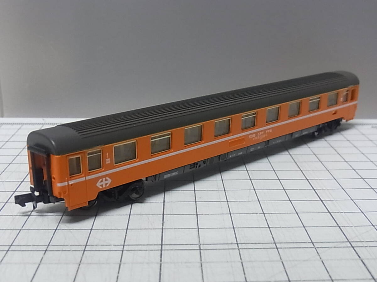 【現状品・箱なし】ARNOLD Nゲージ SBB CFF 客車・Am 1等車 （スイス）_画像1