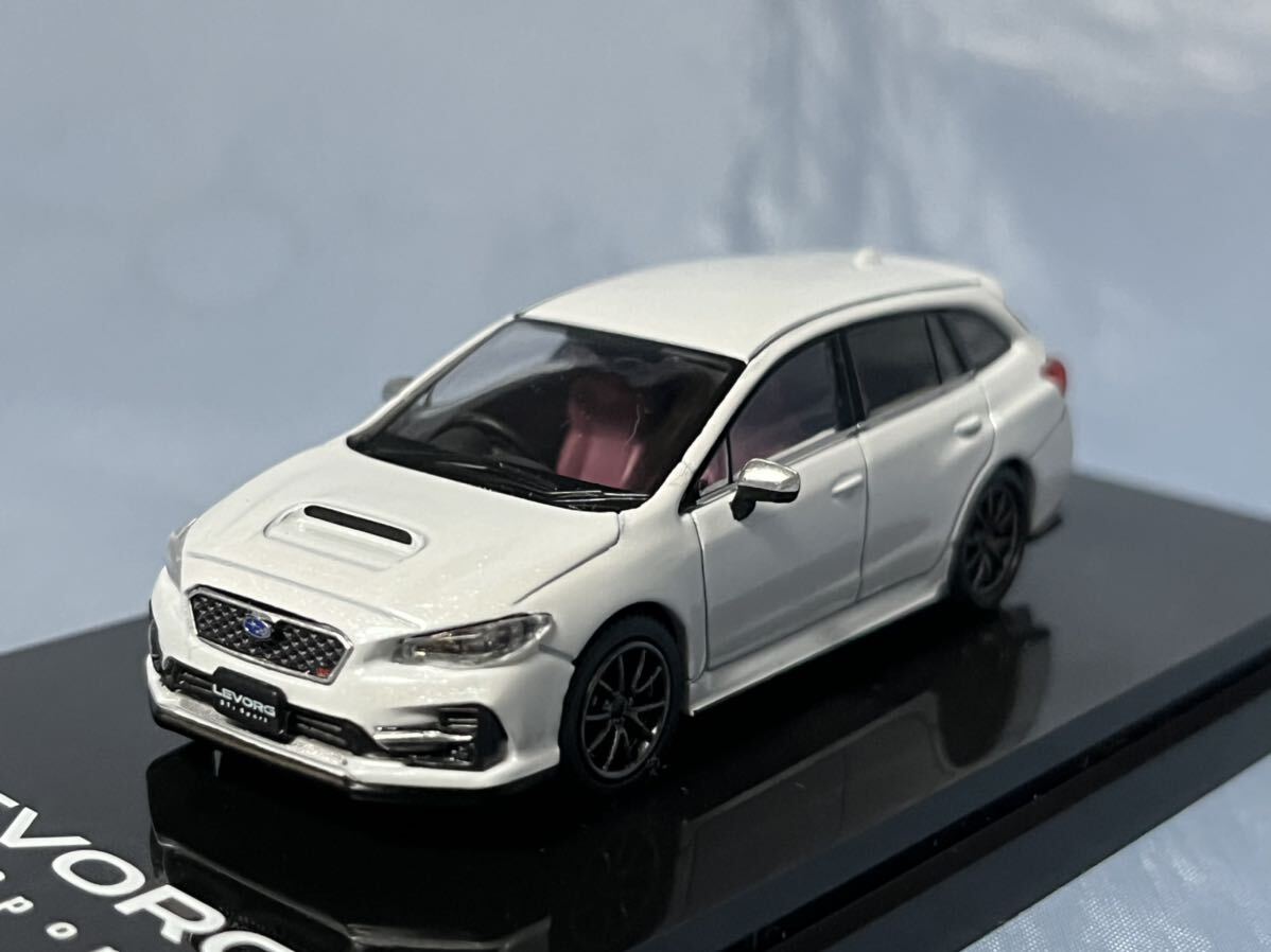 ホビージャパン　　スバル　レボーグ　STI スポーツ　　白　　1/64_画像2