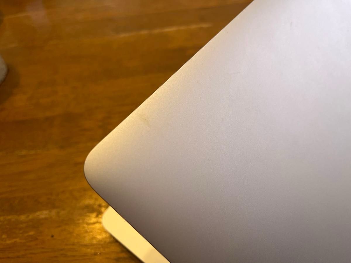 Apple MacBook Air 2020 シルバー 送料無料 256GB 充電器付 箱 Apple MacBook Air 2020 シルバー 送料無料 256GB 充電器付 箱