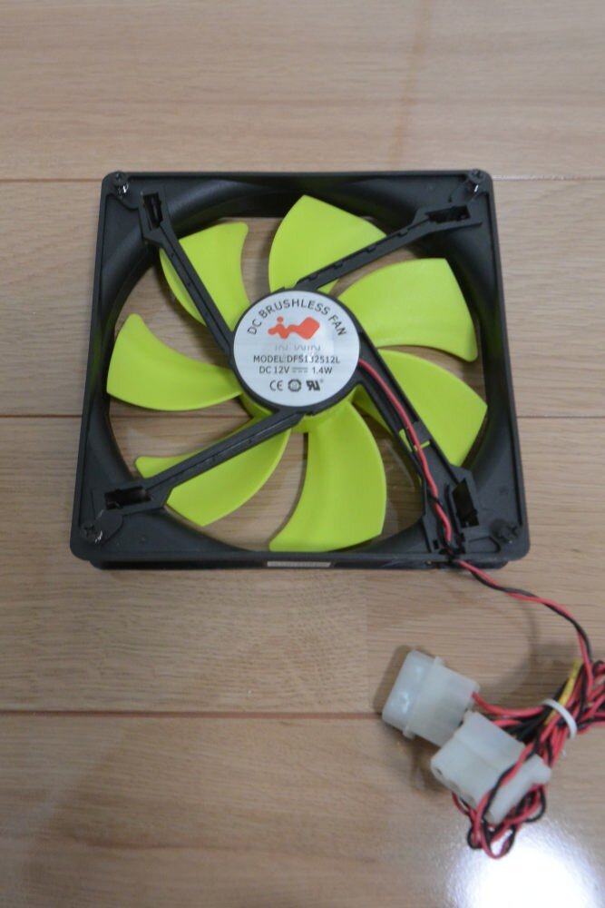 IN WIN cooling fan 14cm(140mm)1 piece DFS132512L, 8cm(81mm) 1 piece FD1280-S3110E