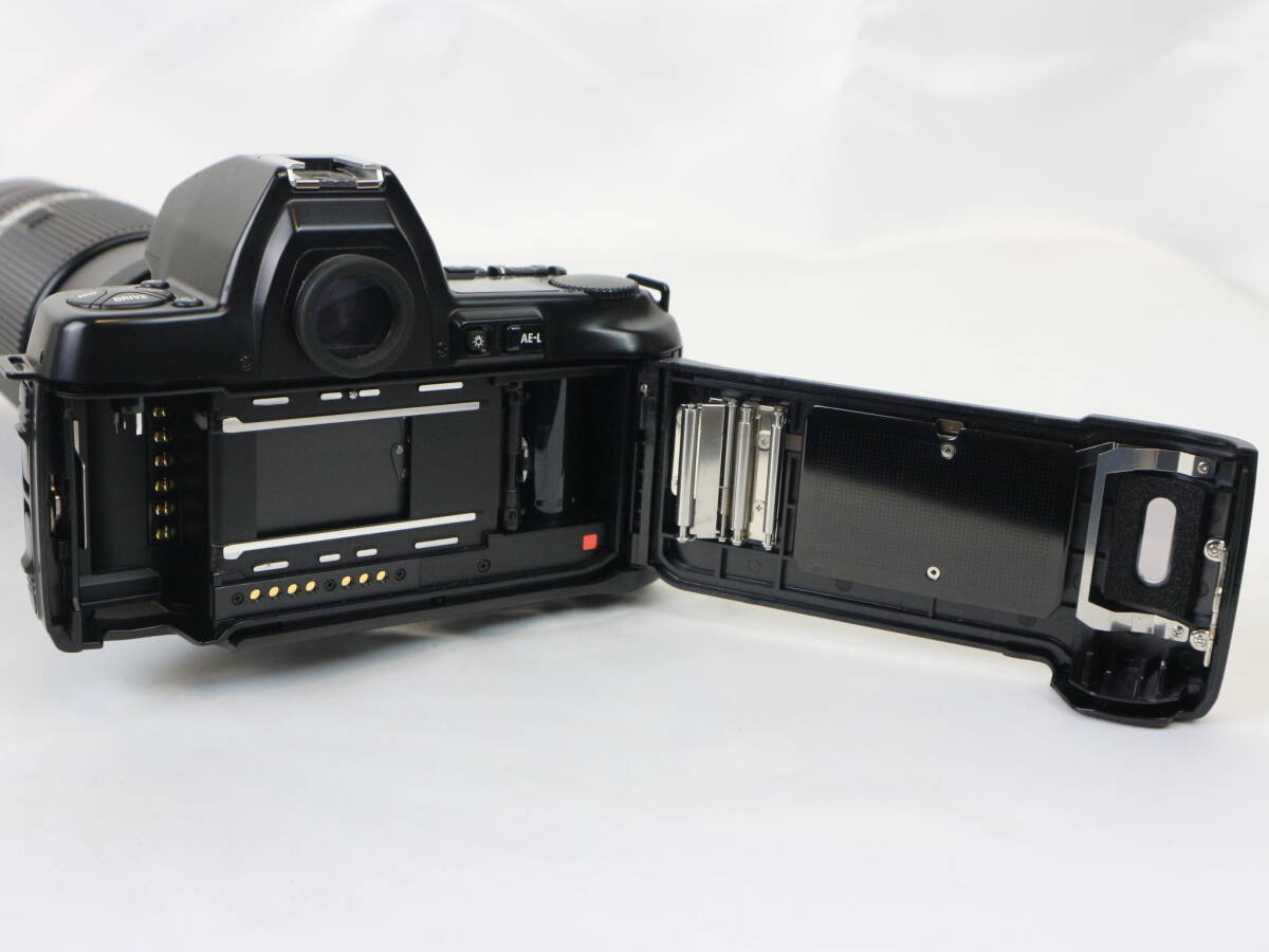 Nikon/ニコン AF F-801s フィルム カメラ レンズ NIKKOR 75-300MM 1：4.5-5.6 通電OK 現状品 一眼 コレクション 80サイズ_画像9