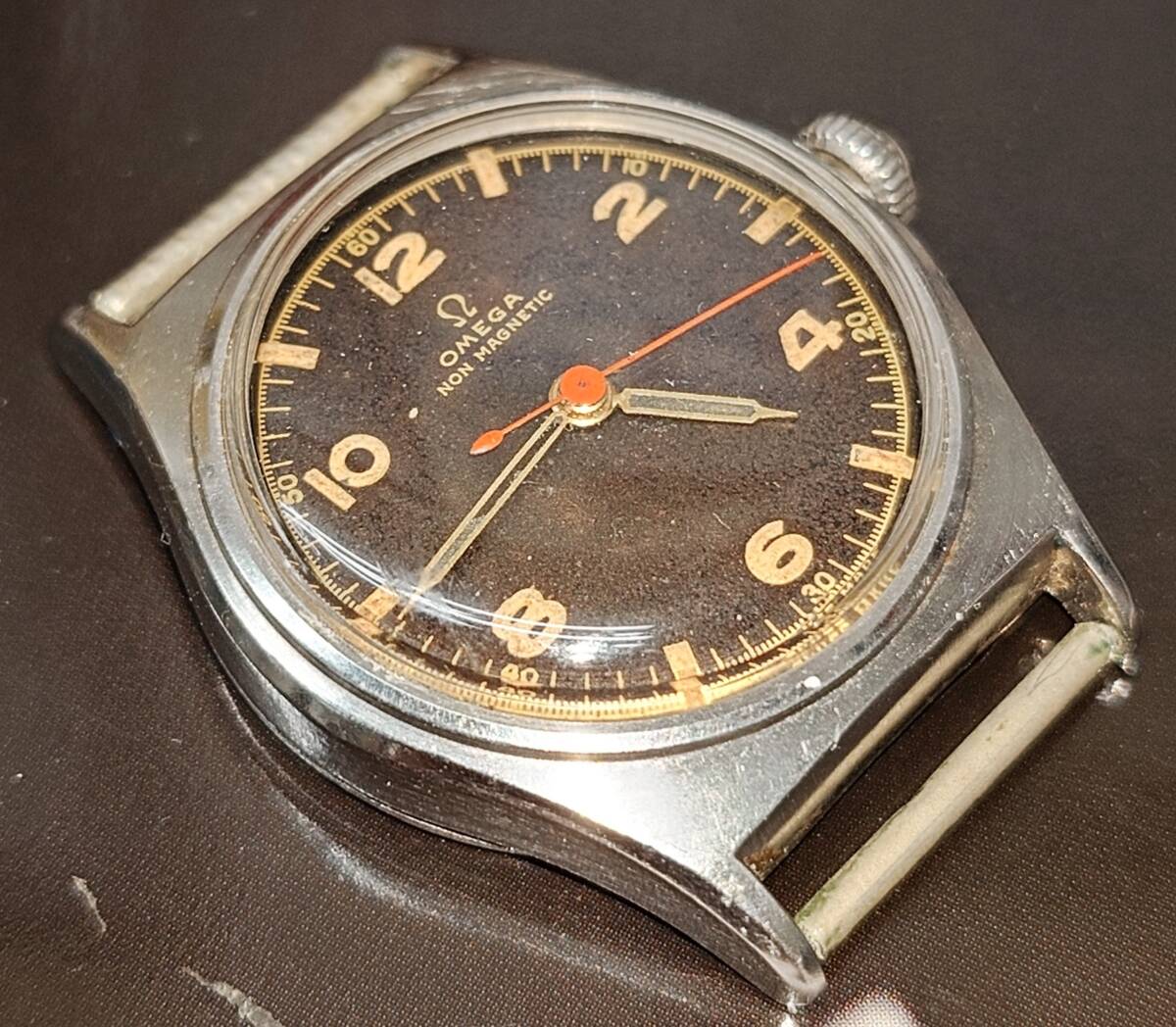 送料サービスです。　ヴィンテージ　オメガ　Vintage OMEGA ブラックダイヤル　黒ダイヤル　ノンマグネチック　超・貴重品です！_画像3