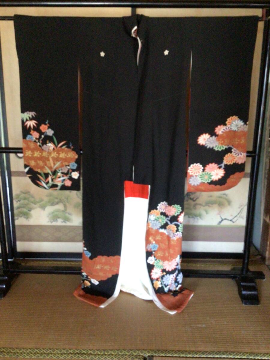  is ... old cloth :: black ground long-sleeved kimono ( Showa era previous term )