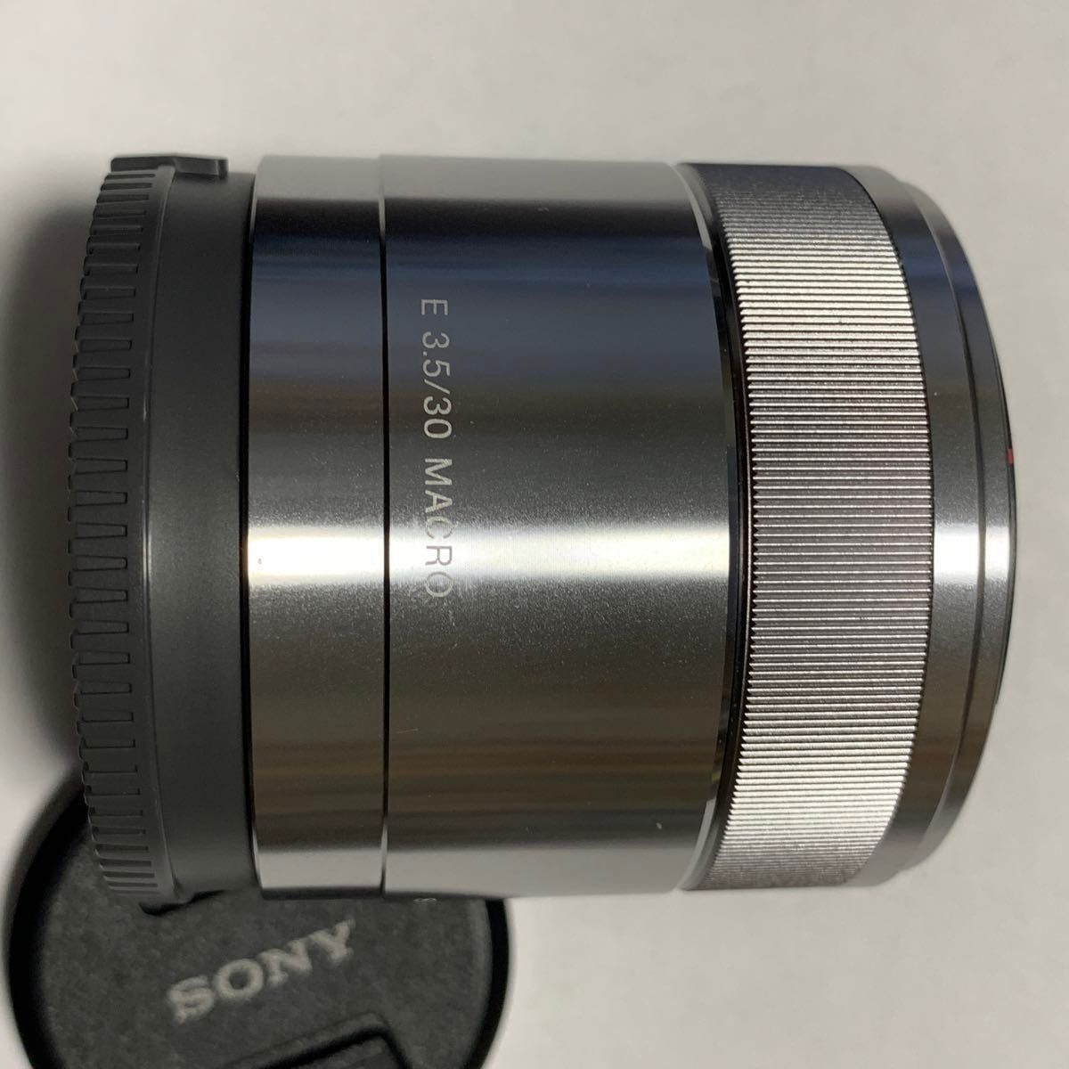 SONY SEL30M35