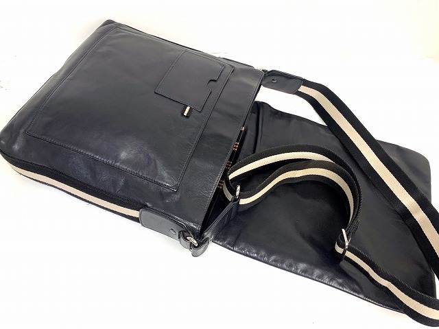 送料無料 BALLY バリー レザー ショルダーバッグ メッセンジャー 送料無料 BALLY バリー レザー ショルダーバッグ メッセンジャー