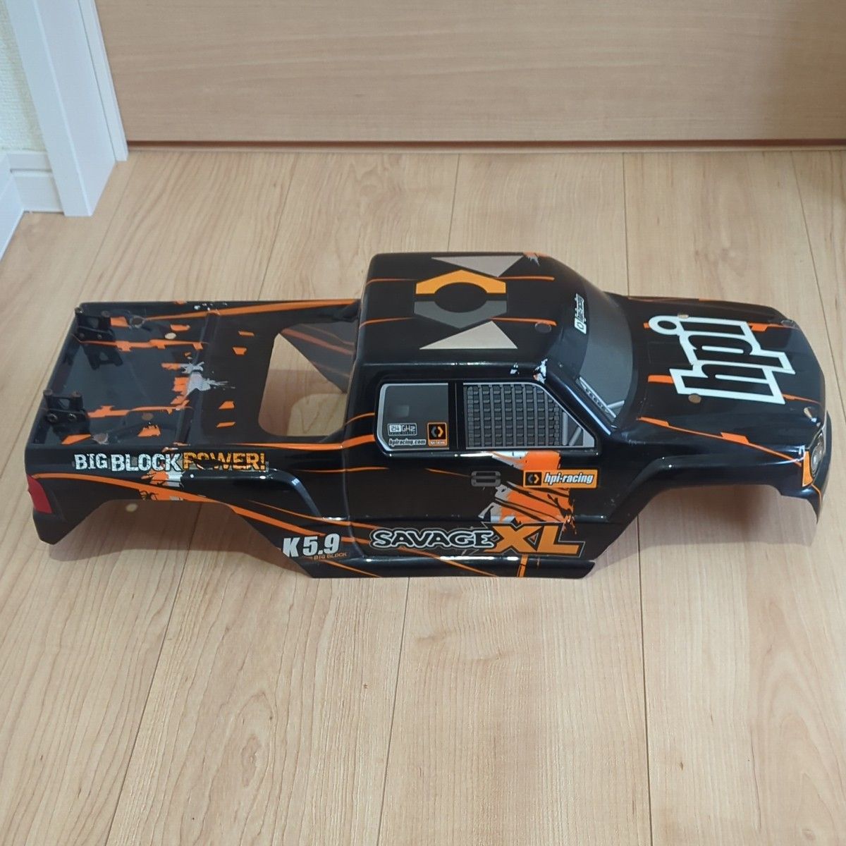 ラジコン ボディサベージ　SAVAGE XL hpi hpi-racing 1/8ラジコン　 モンスタートラック