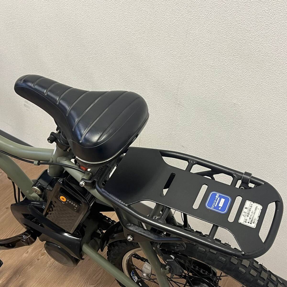 BCg146R 状態良好 福岡発 20インチ Panasonic BE-ELZ03G 電動アシスト自転車 EZ 3段変速 ライト 純正鍵付き 8.0Ah NKY534B02 NKJ069Z1_画像6